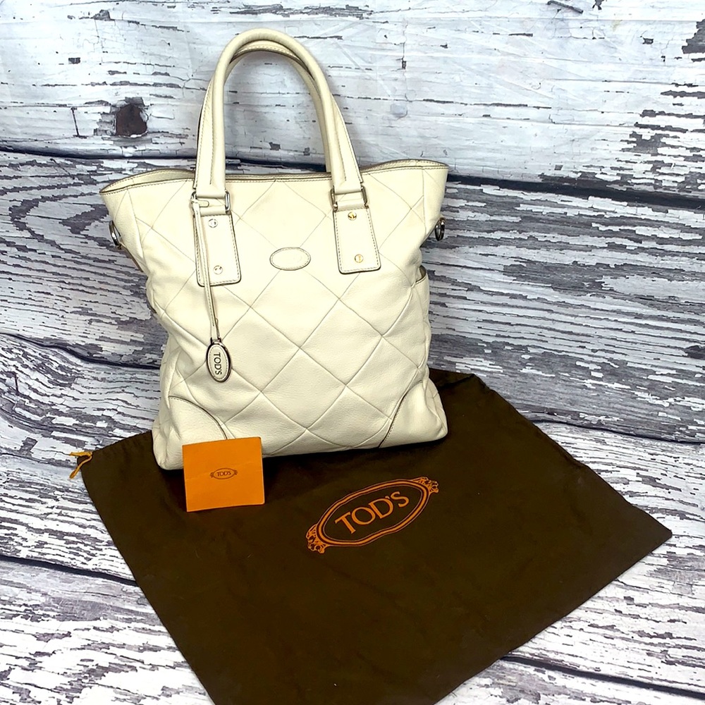 Tod’s White Quilted Pebble Leather Purse